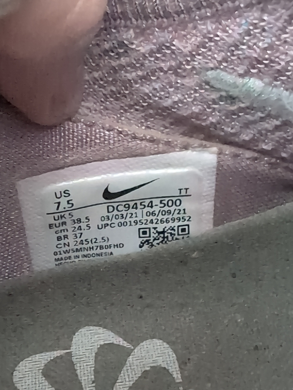 Nike Air VaporMax 2021 Flyknit - Picture 4 of 8